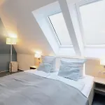 Amazing In With Kitchenette *