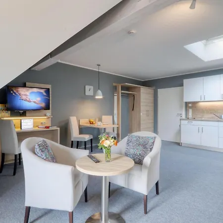 Amazing In With Kitchenette