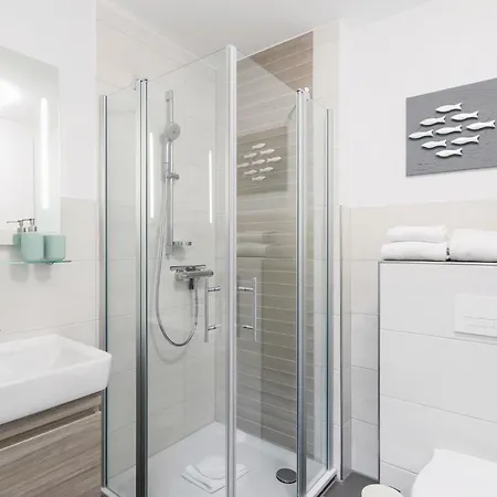 Amazing In With Kitchenette