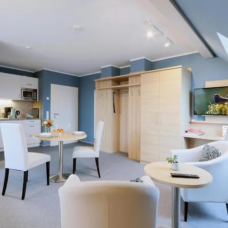 Amazing In With Kitchenette *